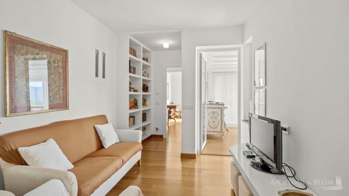 Image No.19-3 Bed Country House for sale