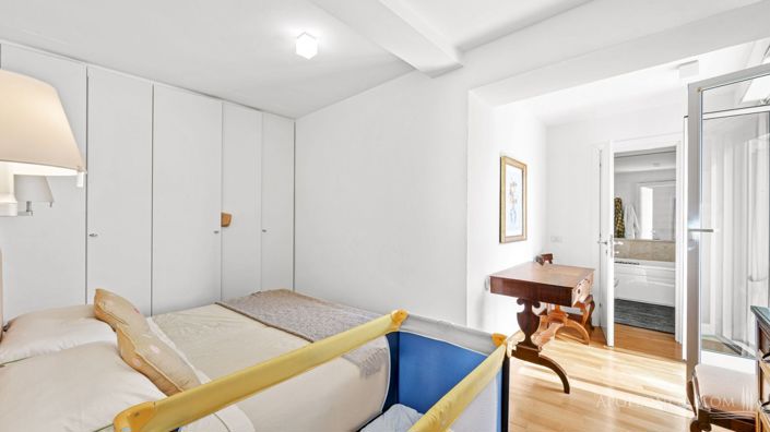 Image No.23-3 Bed Country House for sale