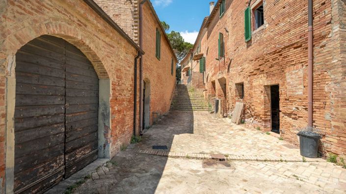 Image No.26-11 Bed Vineyard for sale