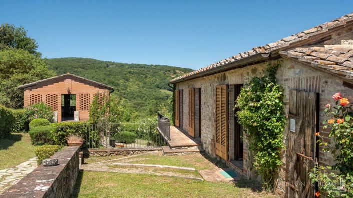 Image No.21-14 Bed Vineyard for sale