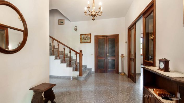 Image No.14-5 Bed Country House for sale