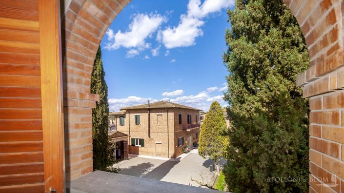 Image No.7-5 Bed Country House for sale