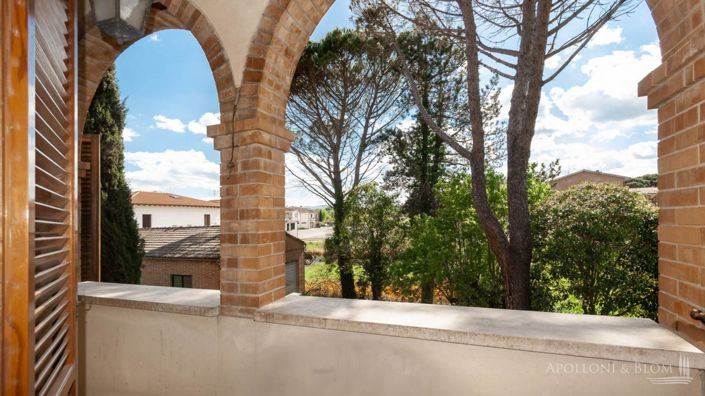 Image No.8-5 Bed Country House for sale