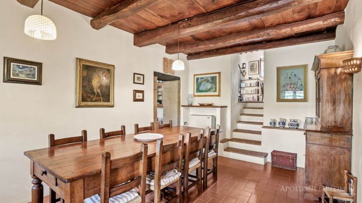 Image No.12-8 Bed Apartment for sale