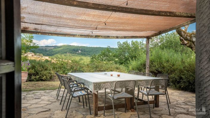 Image No.13-8 Bed Apartment for sale