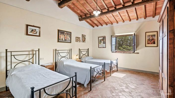 Image No.23-4 Bed Apartment for sale