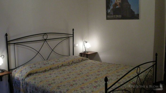 Image No.22-6 Bed Chateaux for sale