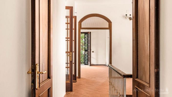 Image No.11-4 Bed Country House for sale