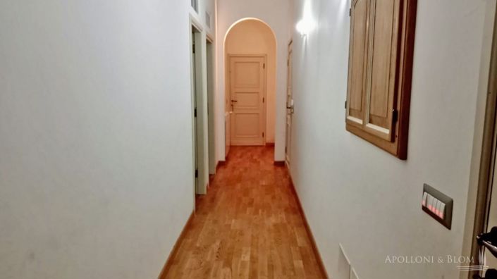 Image No.30-4 Bed Country House for sale