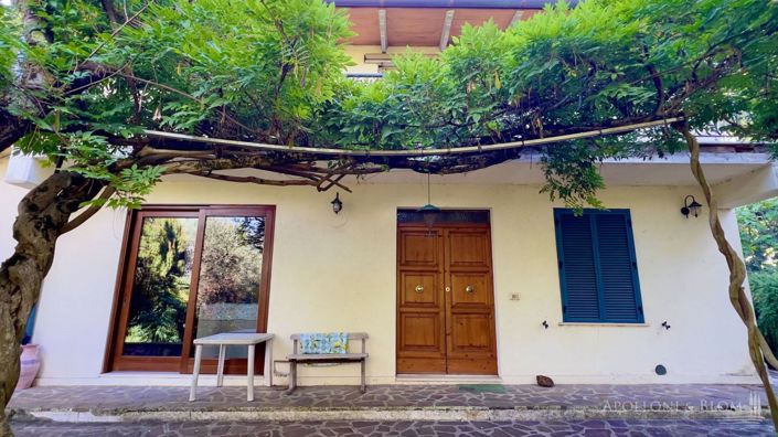 Image No.5-4 Bed Country House for sale