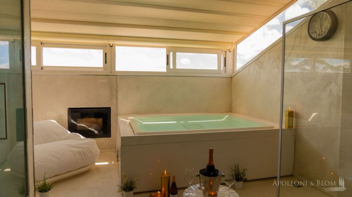 Image No.26-15 Bed Villa for sale