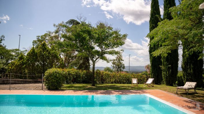 Image No.6-15 Bed Villa for sale