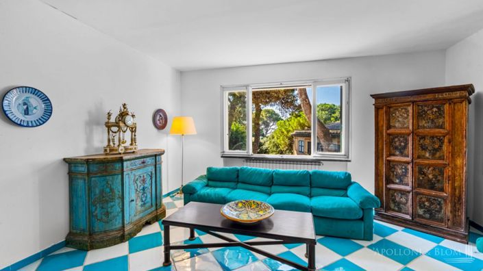 Image No.14-8 Bed Apartment for sale