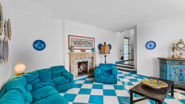 Image No.15-8 Bed Apartment for sale