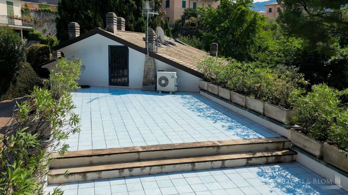 Image No.30-8 Bed Apartment for sale