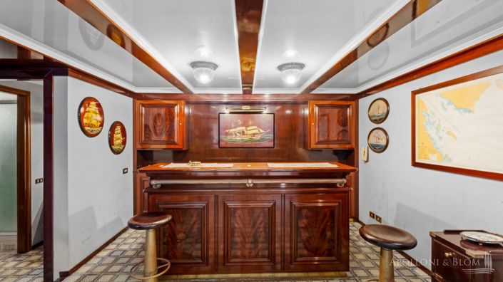 Image No.7-8 Bed Apartment for sale