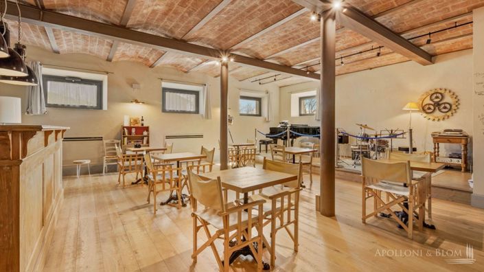 Image No.9-9 Bed Apartment for sale