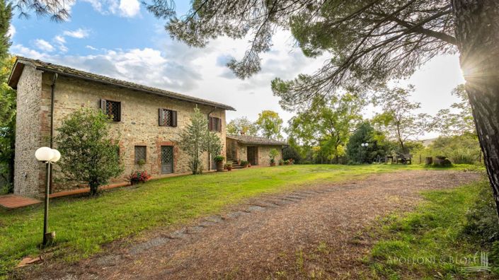 Image No.30-8 Bed Apartment for sale