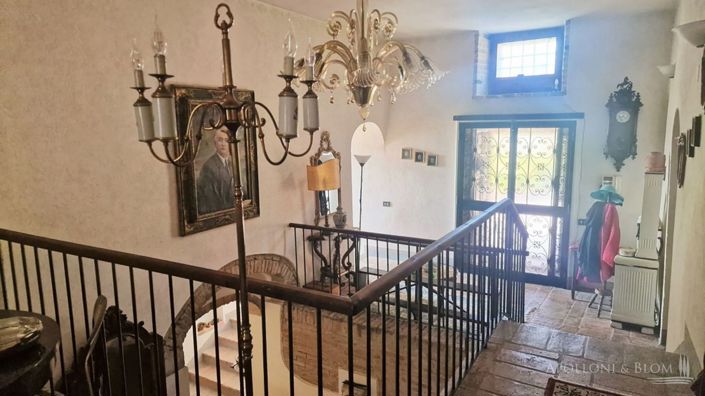 Image No.10-5 Bed Apartment for sale