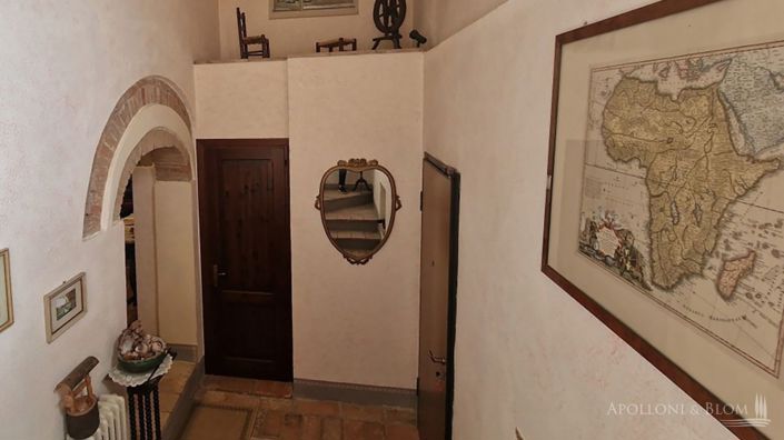 Image No.18-5 Bed Apartment for sale