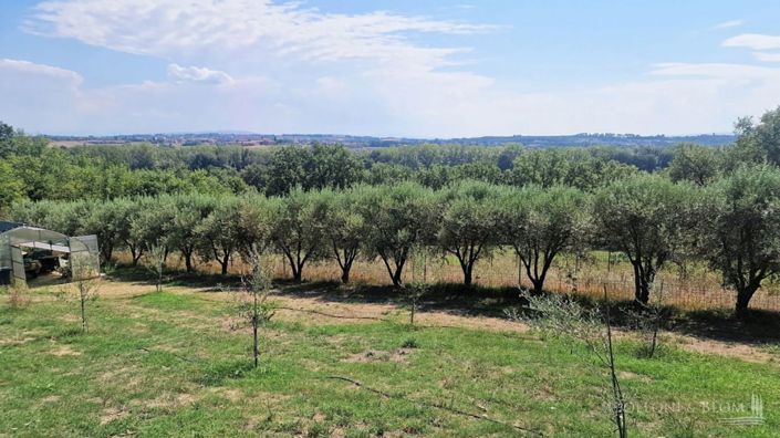 Image No.22-5 Bed Apartment for sale