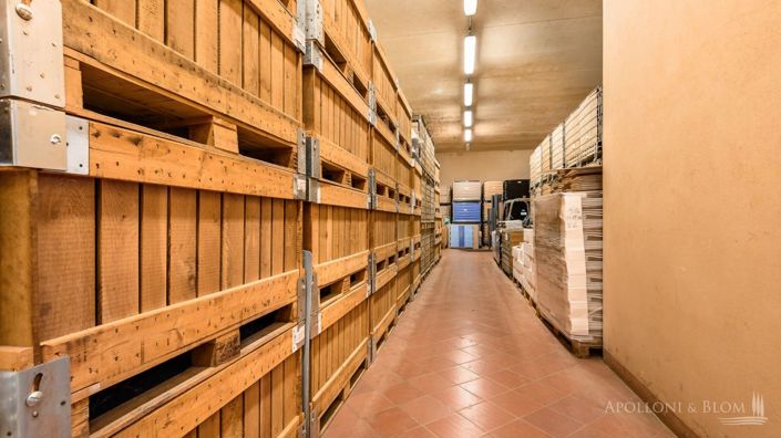 Image No.14-6 Bed Vineyard for sale