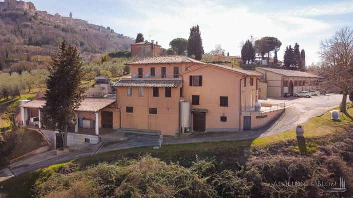 Image No.22-6 Bed Vineyard for sale