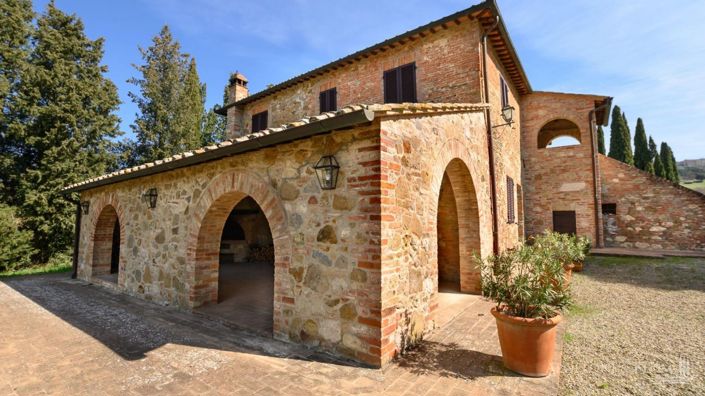 Image No.5-6 Bed Vineyard for sale