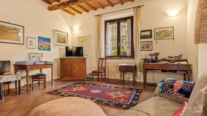 Image No.17-15 Bed Apartment for sale