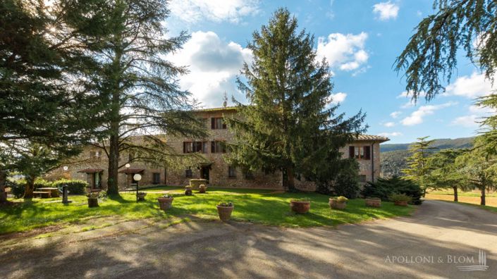 Image No.9-15 Bed Apartment for sale