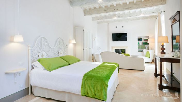 Image No.14-3 Bed Apartment for sale