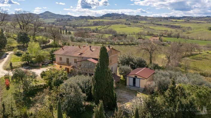 Image No.1-4 Bed Vineyard for sale