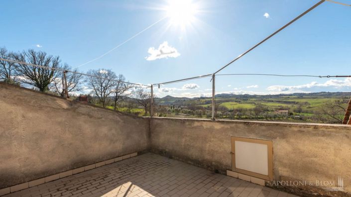 Image No.21-4 Bed Vineyard for sale