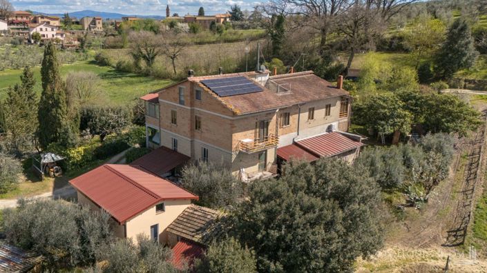 Image No.4-4 Bed Vineyard for sale