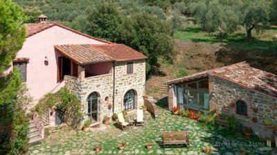 6 Bed Apartment for sale