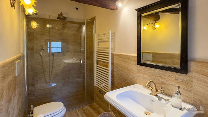 Image No.11-6 Bed Apartment for sale