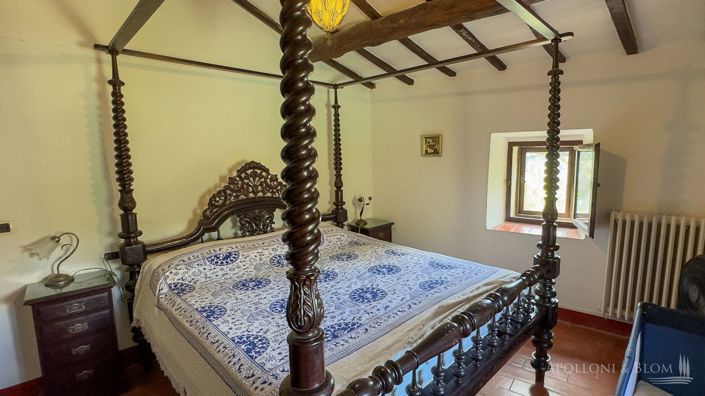 Image No.13-6 Bed Apartment for sale