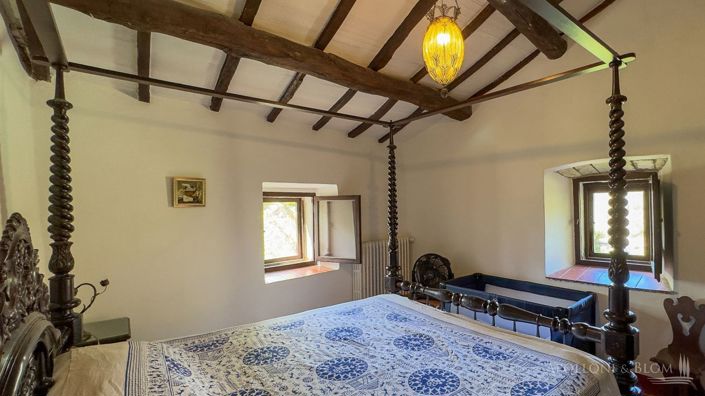 Image No.19-6 Bed Apartment for sale