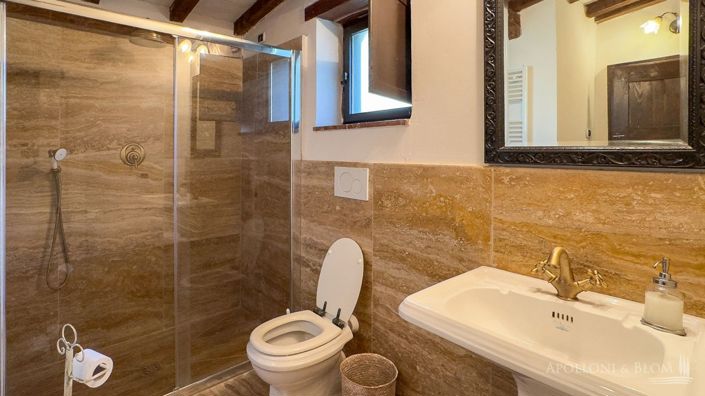 Image No.30-6 Bed Apartment for sale