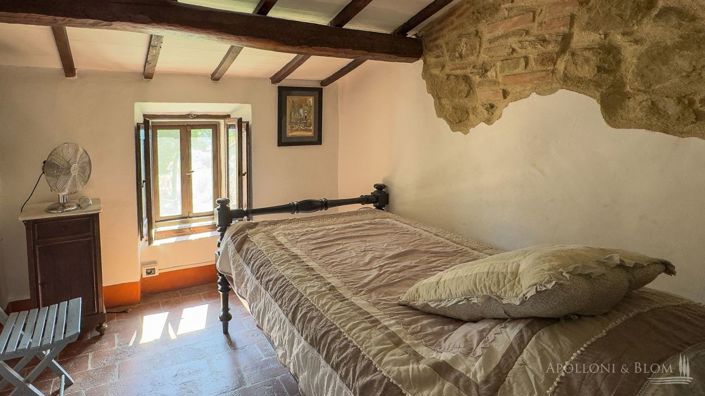 Image No.9-6 Bed Apartment for sale