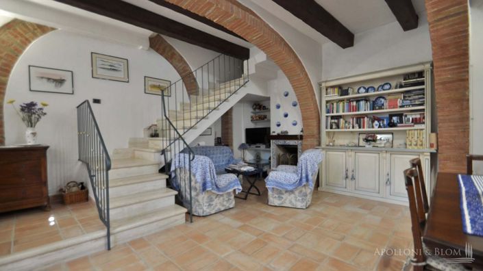 Image No.20-3 Bed Apartment for sale