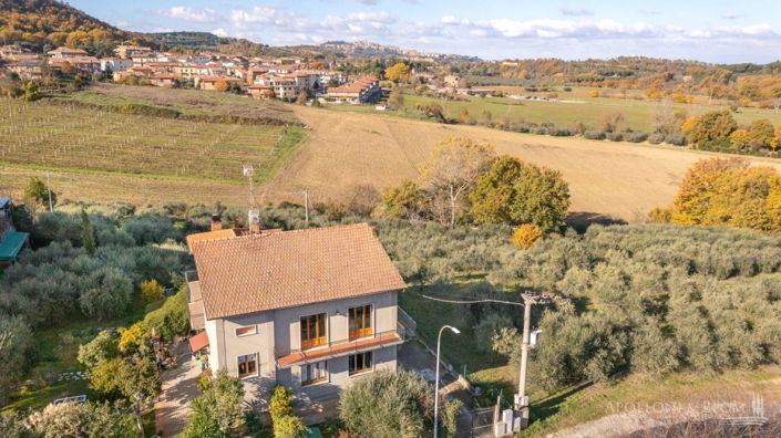 Image No.3-6 Bed Country House for sale