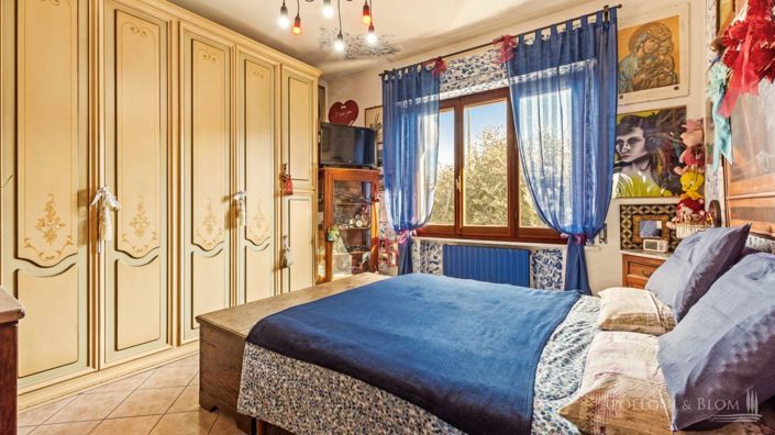 Image No.5-6 Bed Country House for sale