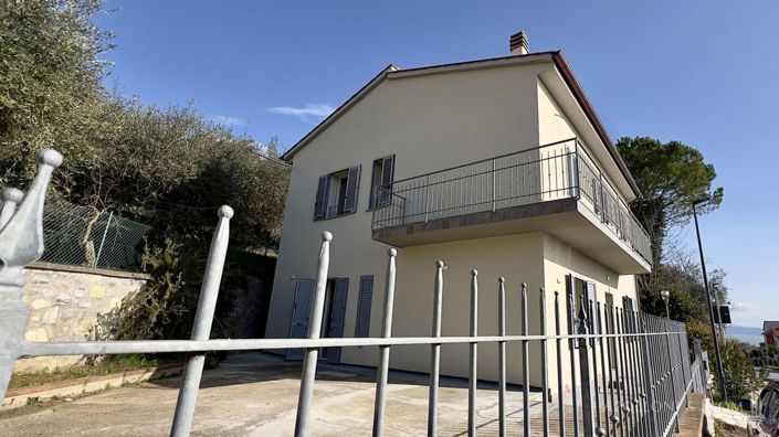 Image No.10-3 Bed Villa for sale