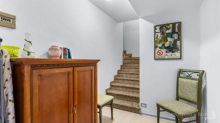 Image No.15-6 Bed Country House for sale