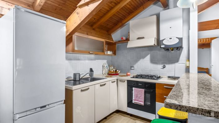 Image No.4-6 Bed Country House for sale