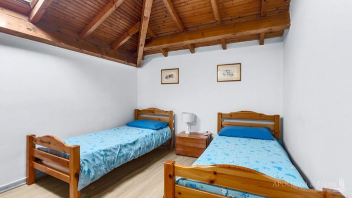 Image No.7-6 Bed Country House for sale