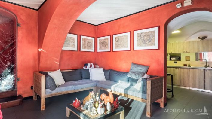 Image No.10-6 Bed Apartment for sale