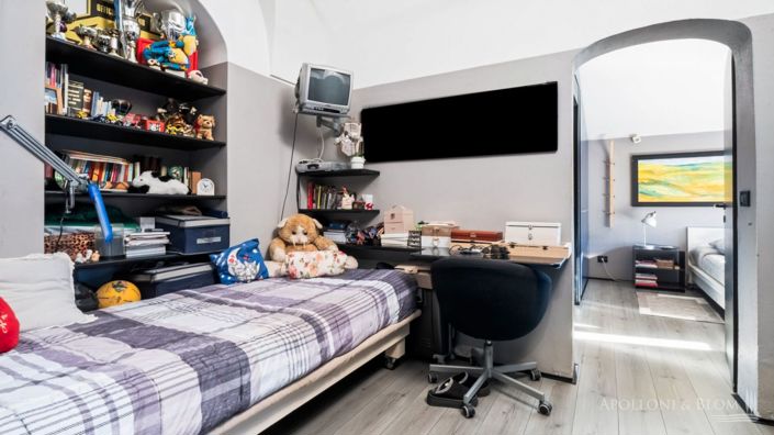 Image No.17-6 Bed Apartment for sale