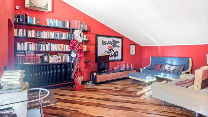 Image No.22-6 Bed Apartment for sale